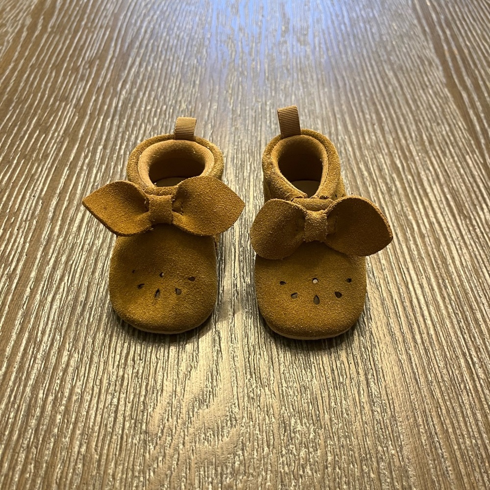 Gap Baby moccasins, congac